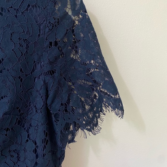 Lace Midi dress in Navy - Picture 6 of 8